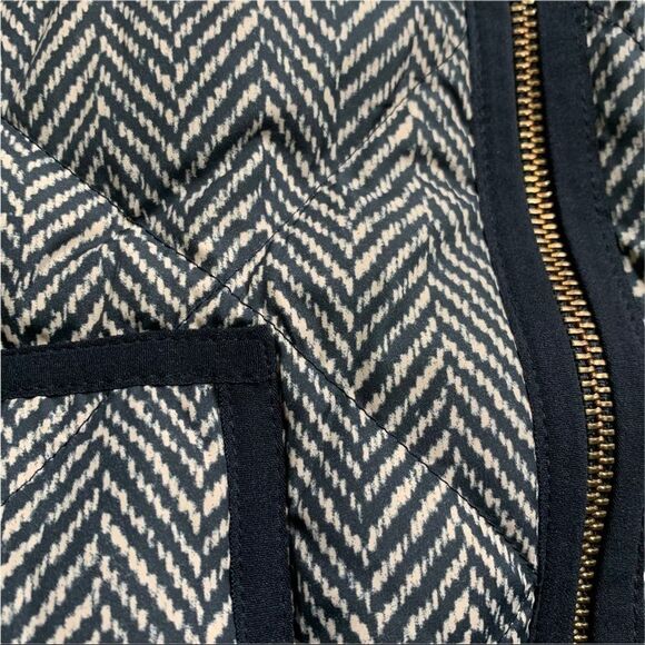 J. Crew Factory Women's Quilted Printed Puffer Vest 02533 SZ M - Picture 4 of 8